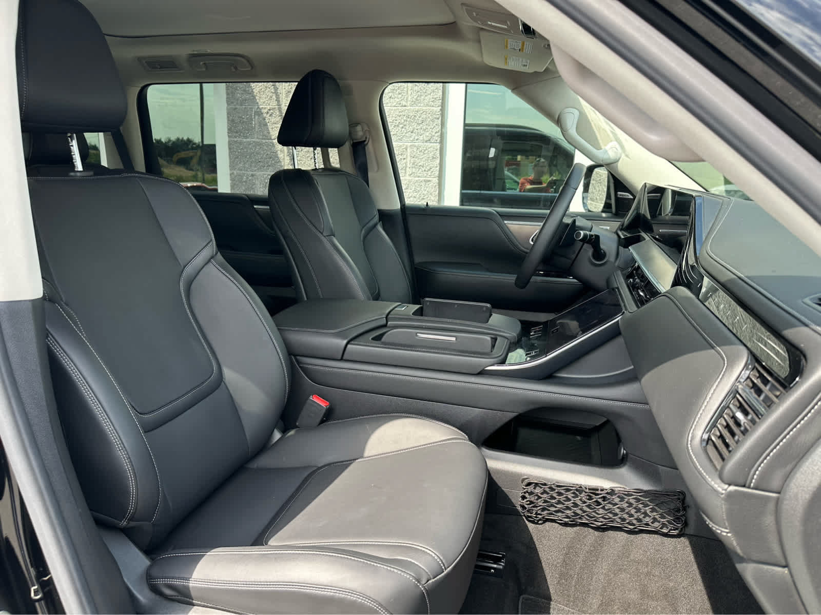 Used 2025 INFINITI QX80 Pure w/ Cargo Package AWD/4WD image 16
