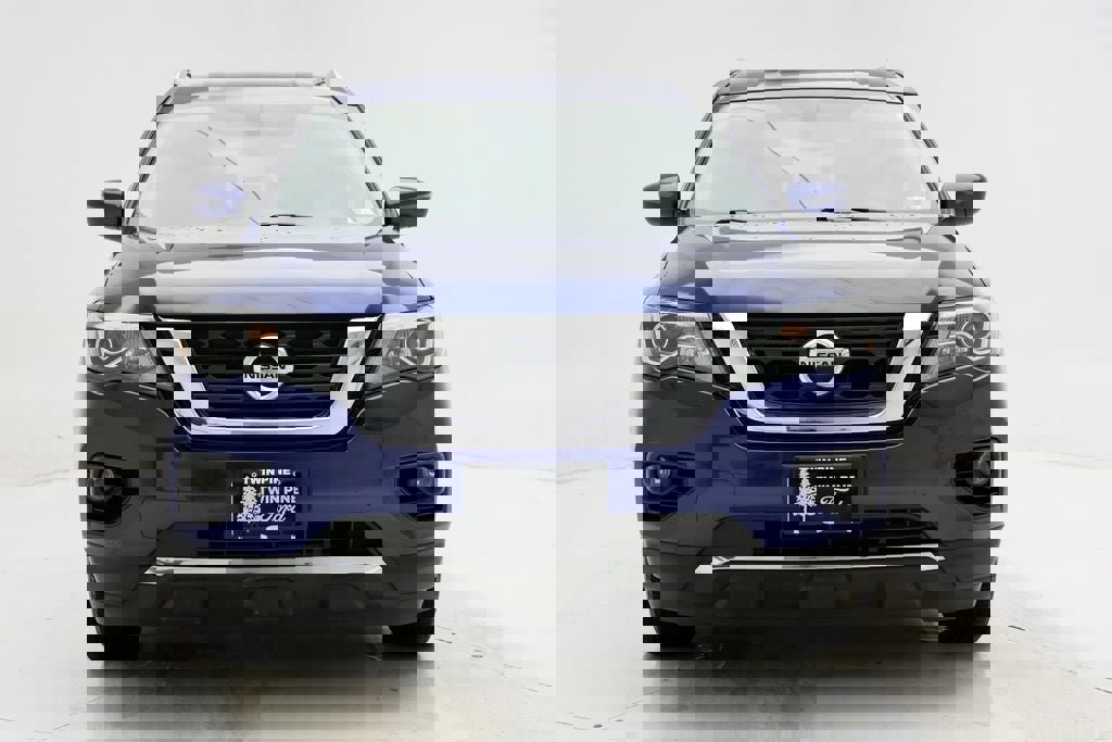 Used 2020 Nissan Pathfinder SV image 4