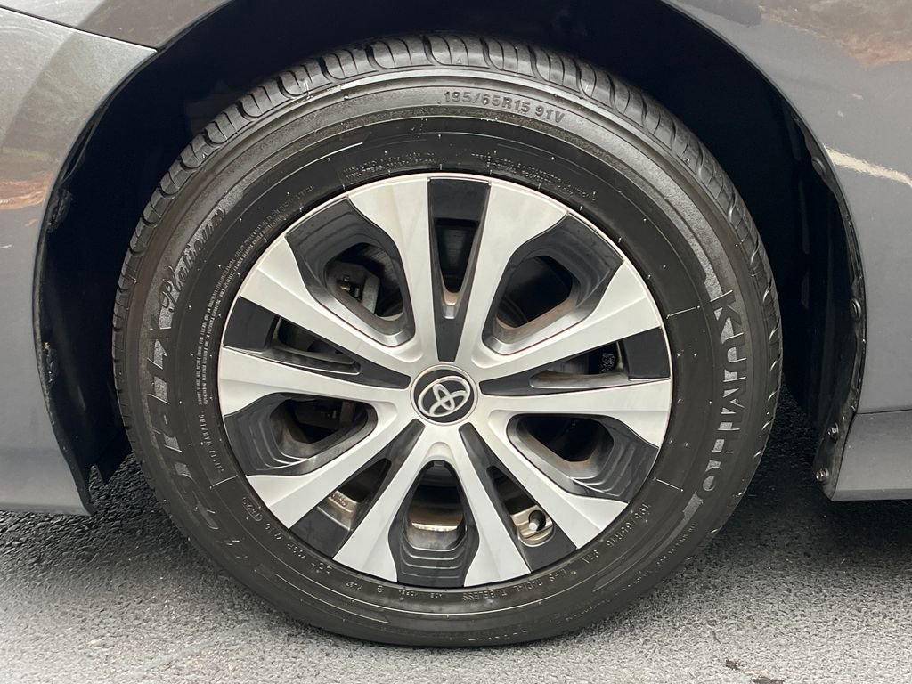 Used 2022 Toyota Prius Prime LE image 23