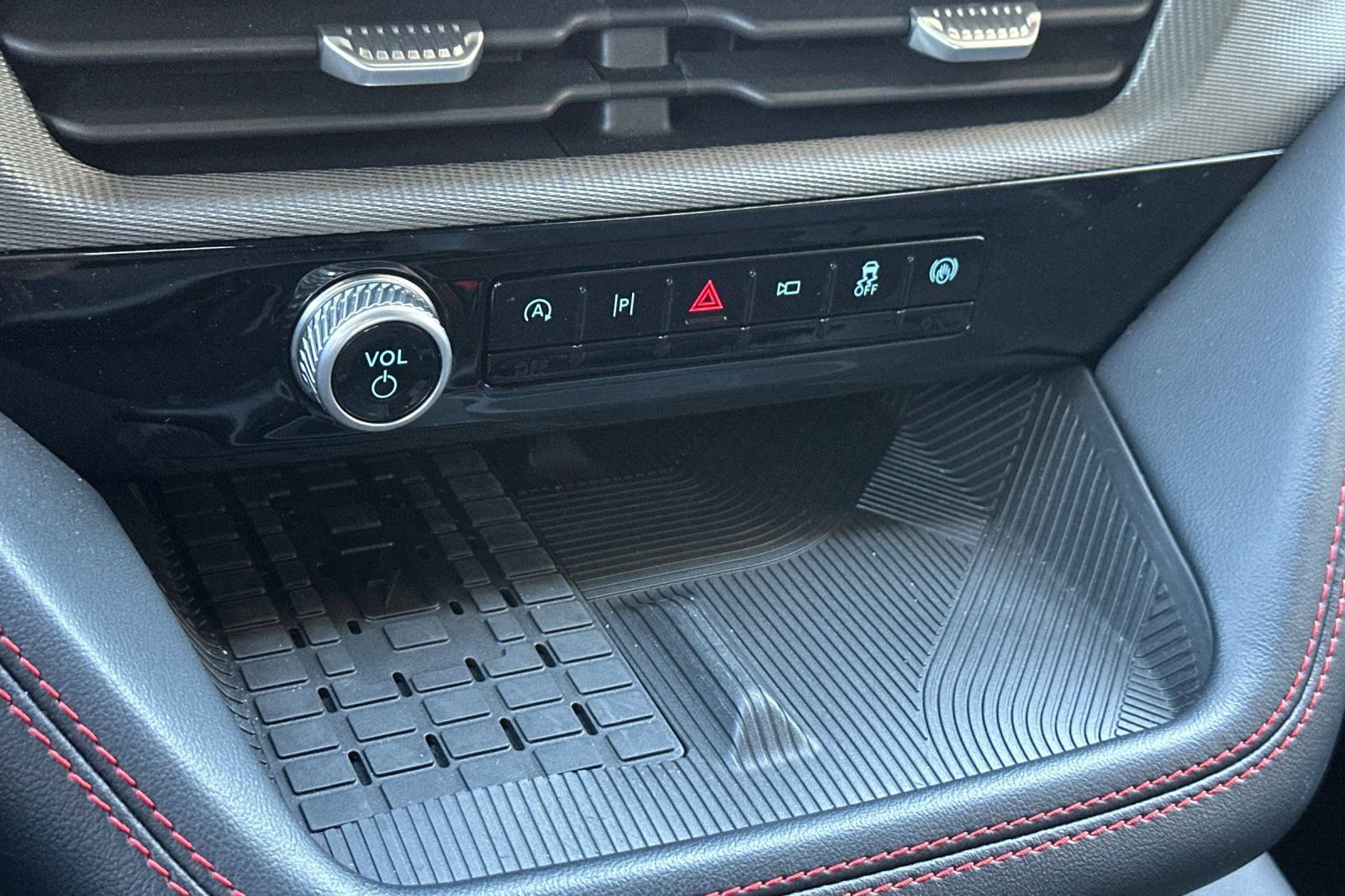 Used 2025 Ford Explorer ST image 22