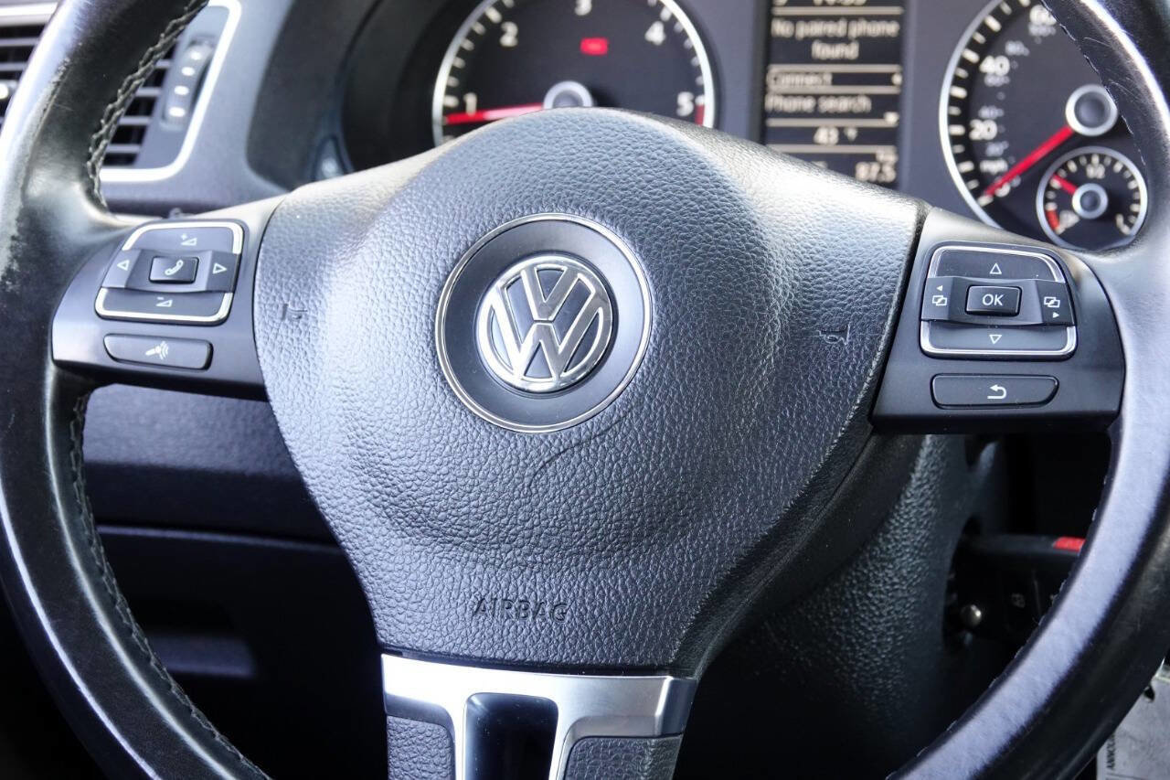 Used 2015 Volkswagen Passat TDI SE FWD image 65