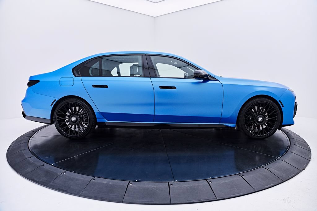 Used 2024 BMW 760i xDrive AWD/4WD image 16