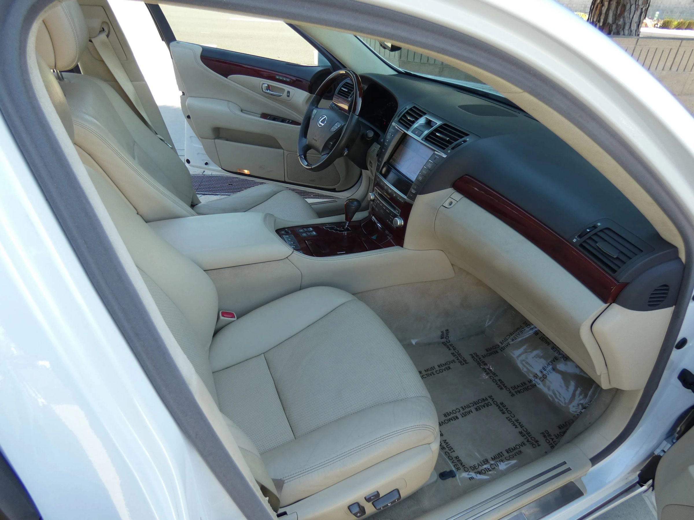 Used 2010 Lexus LS 460 L image 22