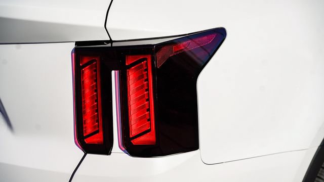 New 2026 Kia Sorento S w/ S Panoramic Sunroof Package FWD image 15
