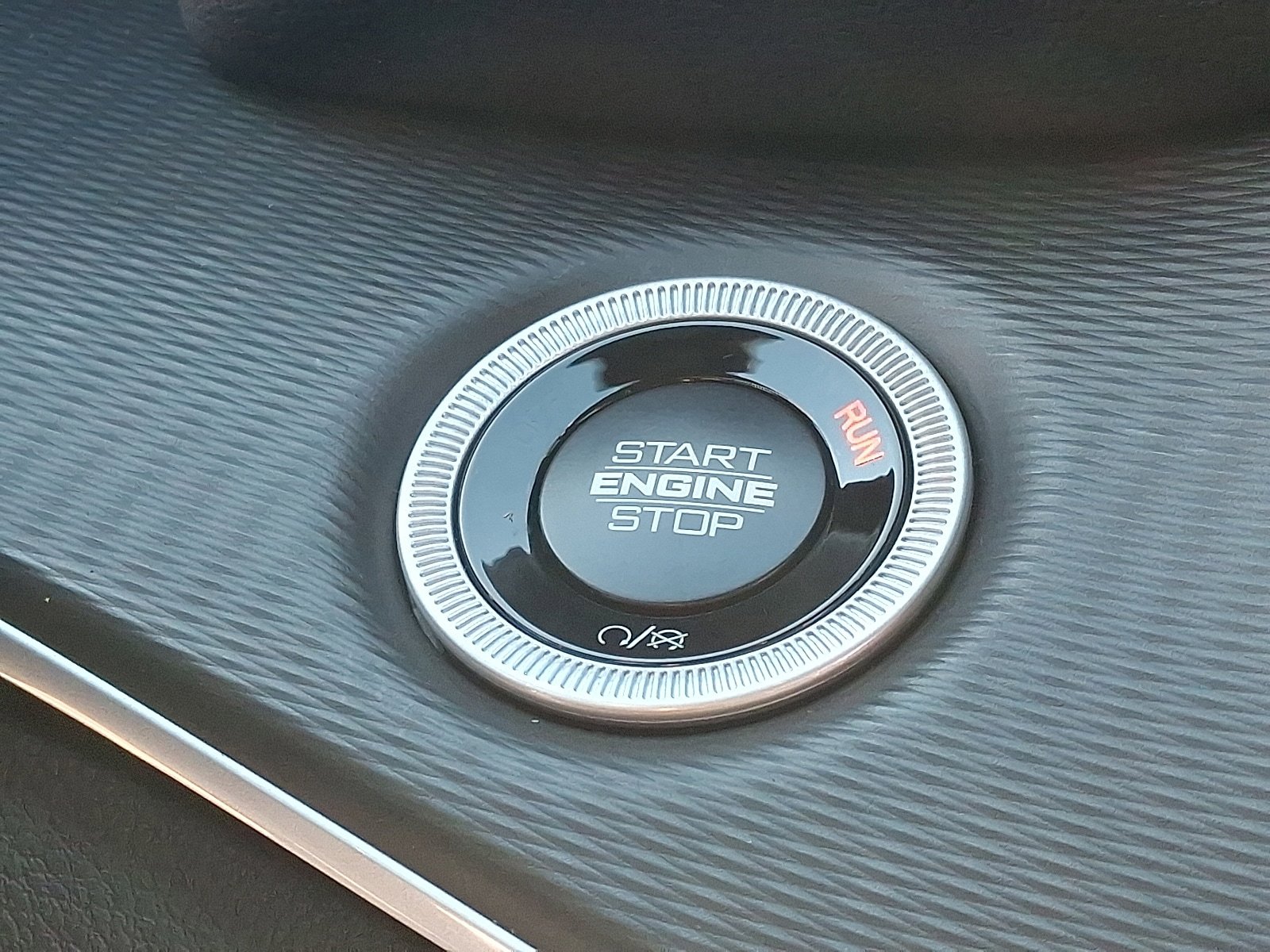 New 2025 Jeep Grand Cherokee L Altitude AWD/4WD image 18