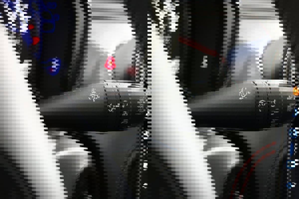 Used 2015 Alfa Romeo 4C Base w/ Leather Interior Group image 17