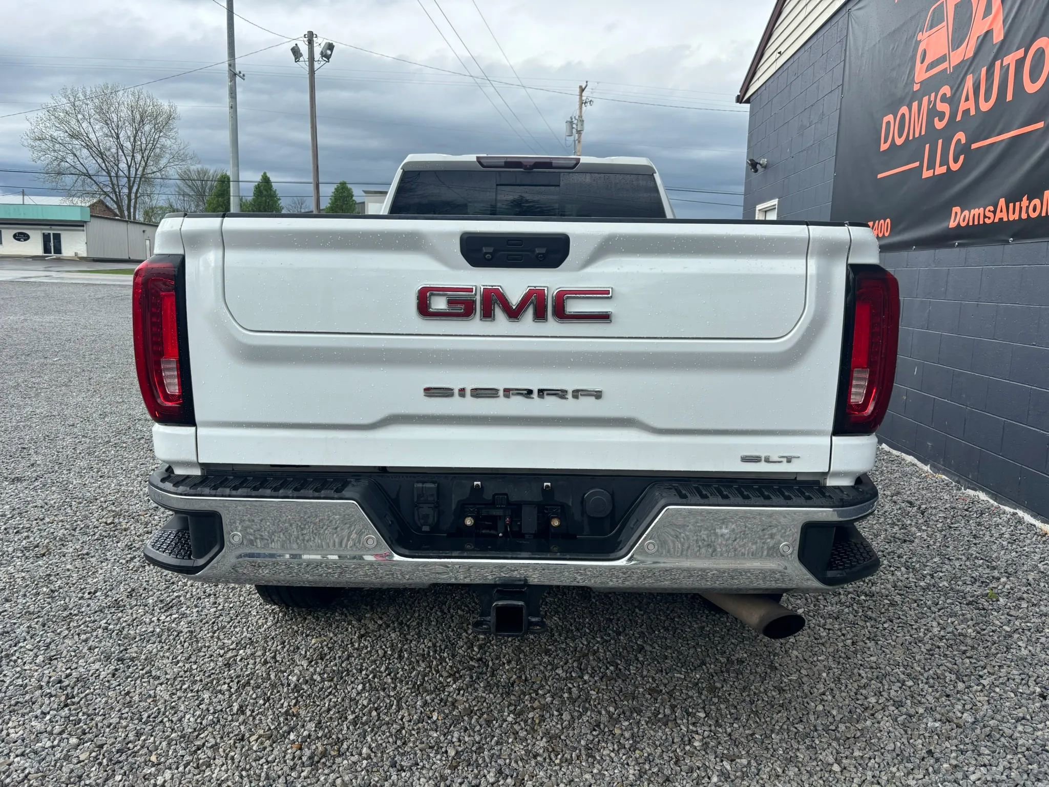 Used 2021 GMC Sierra 2500 SLT w/ SLT Preferred Package AWD/4WD image 4