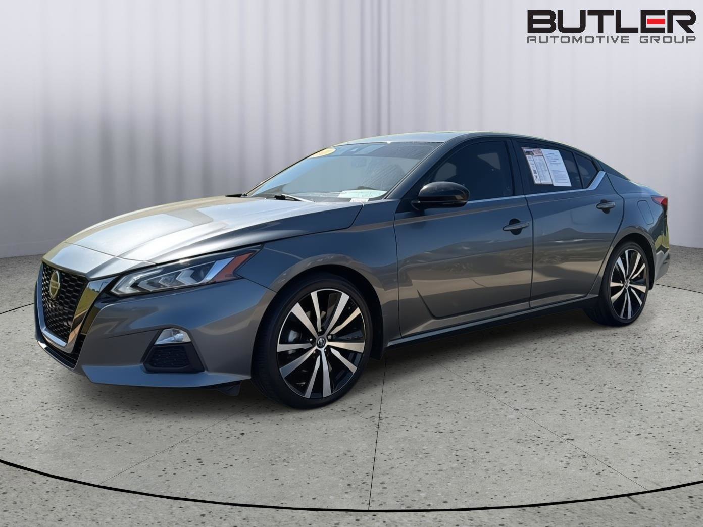 Used 2021 Nissan Altima 2.5 SR w/ SR Premium Package image 1