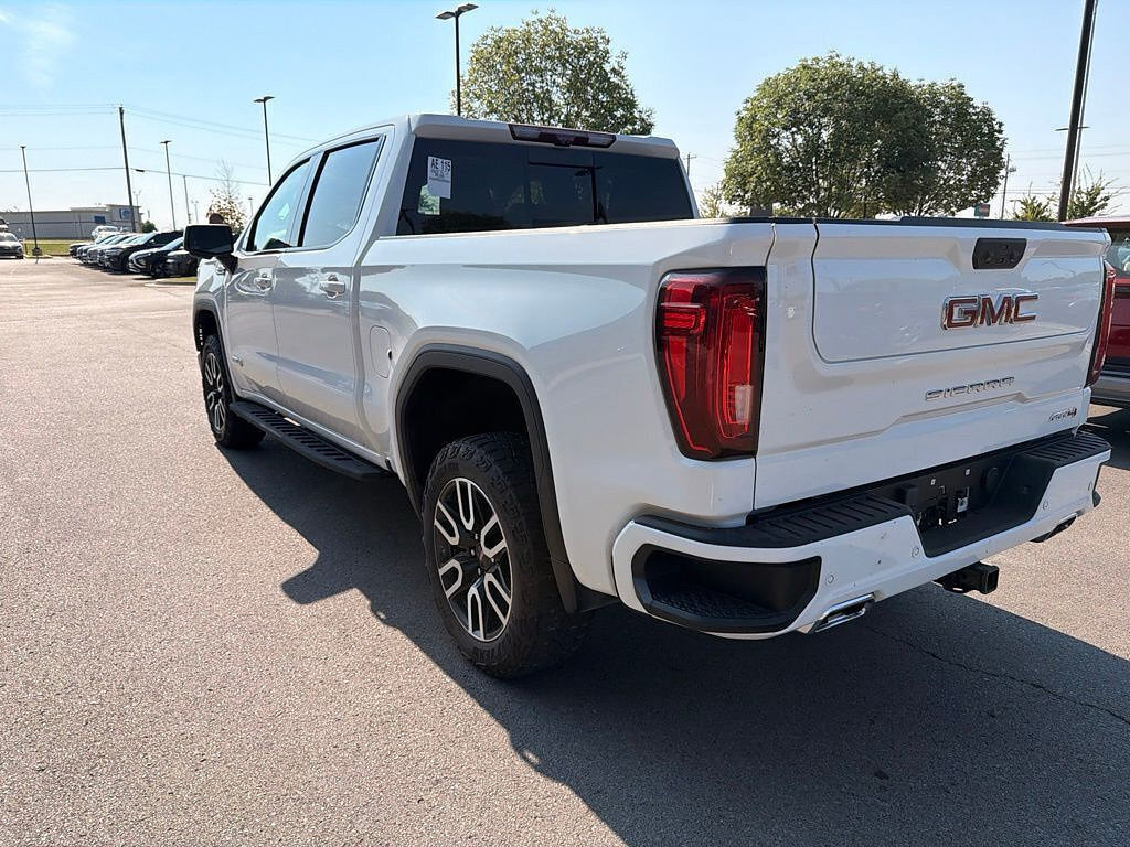 Used 2023 GMC Sierra 1500 AT4 w/ Technology Package AWD/4WD image 10