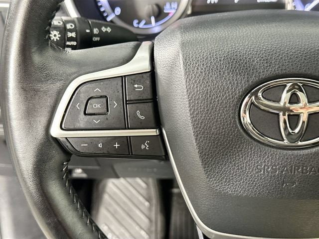 Used 2023 Toyota Highlander XSE AWD/4WD image 22