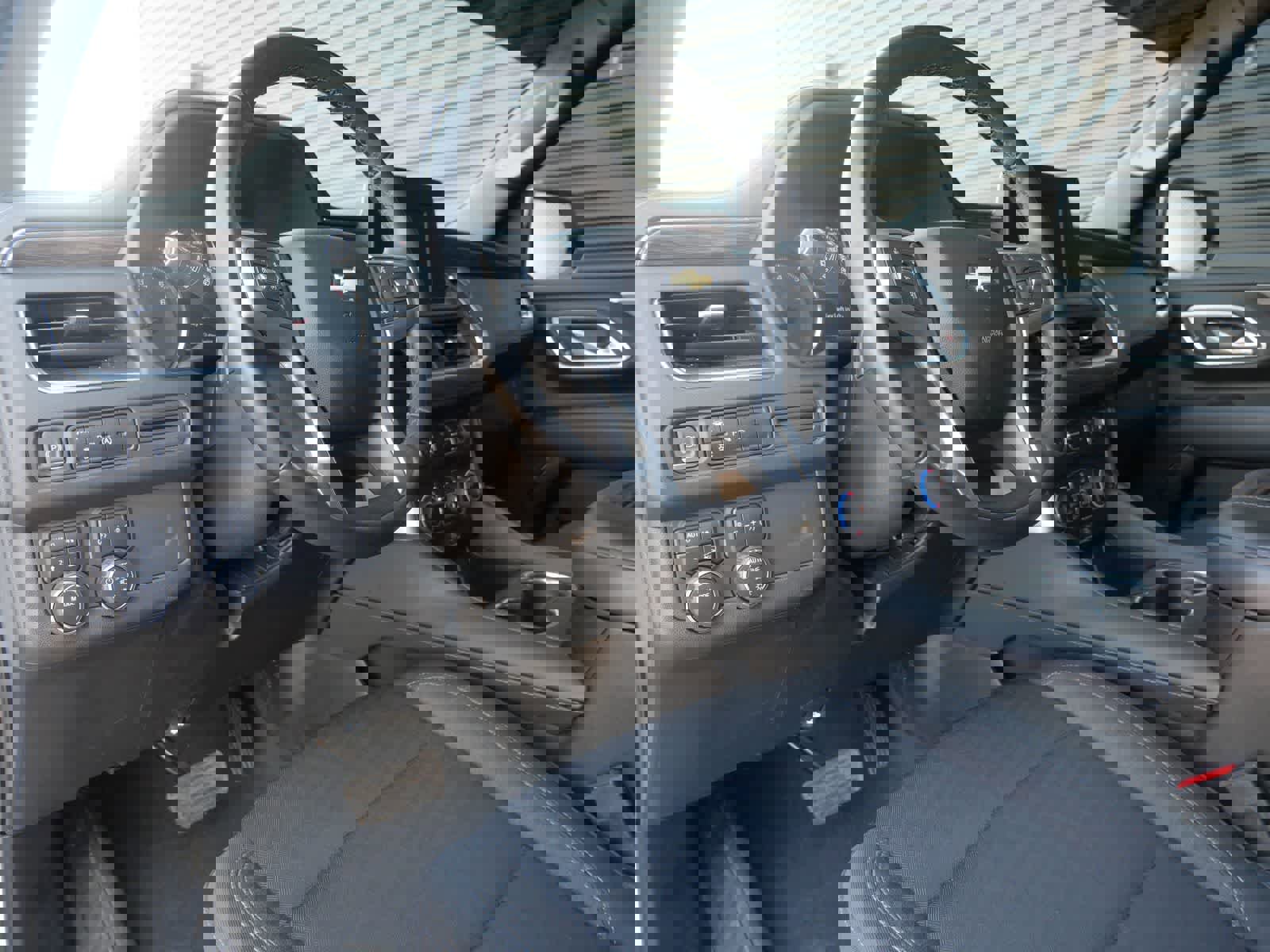 Used 2023 Chevrolet Suburban LS image 4