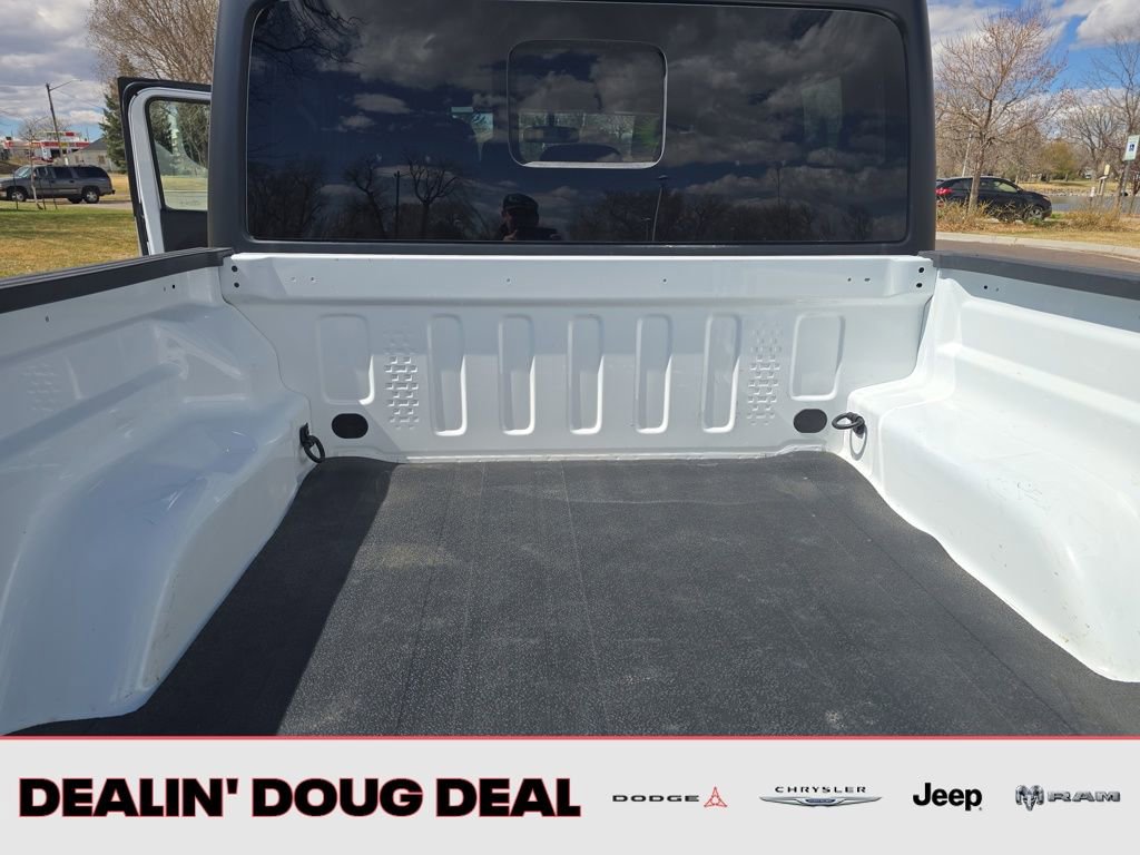 Used 2021 Jeep Gladiator Sport image 23