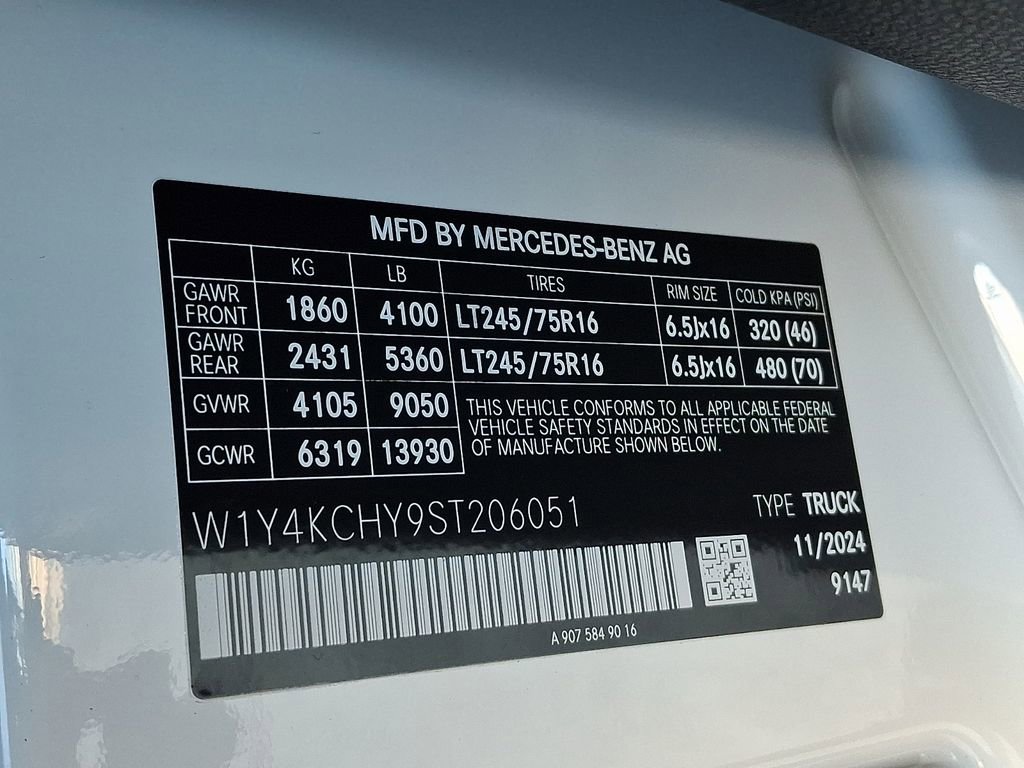 Used 2025 Mercedes-Benz Sprinter 2500 image 25