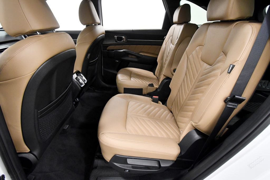 Used 2026 Kia Sorento SX Prestige w/ Olive Brown Leather Package AWD/4WD image 15
