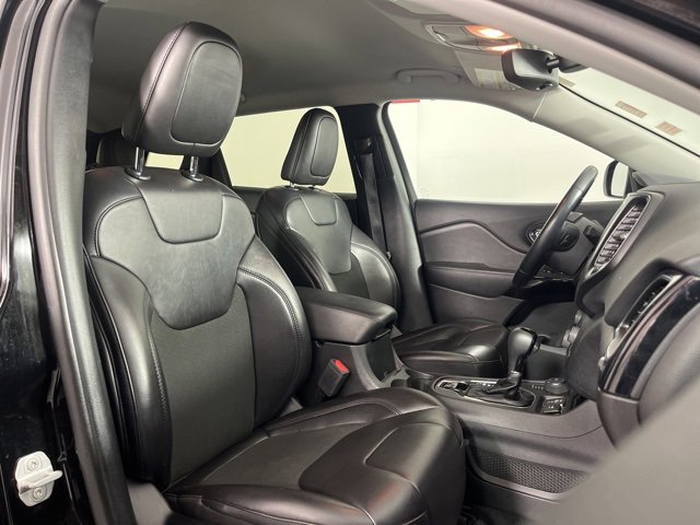 Used 2021 Jeep Cherokee Latitude Plus image 32