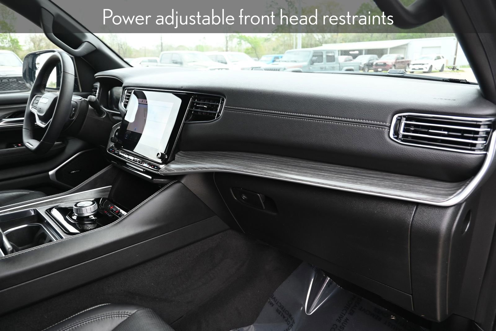 Used 2024 Jeep Wagoneer Series II w/ Flexible Seating Group image 32