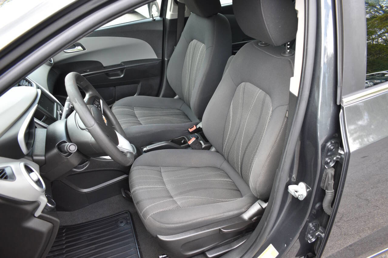 Used 2019 Chevrolet Sonic LT image 17