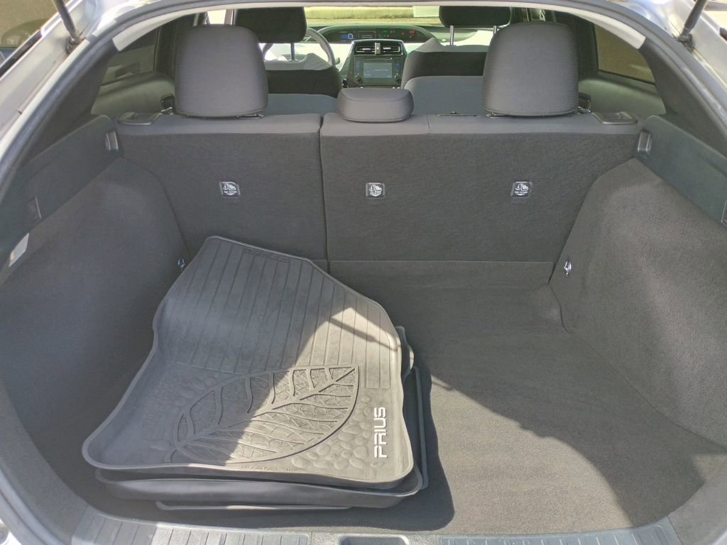 Used 2018 Toyota Prius Two FWD image 17