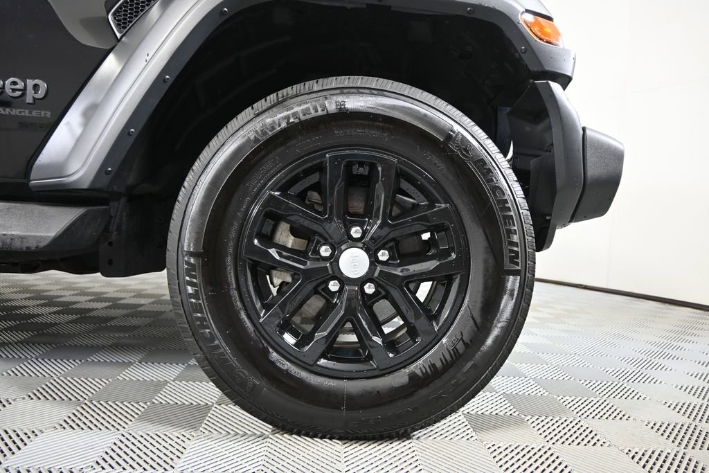 Used 2023 Jeep Wrangler Sport S image 11