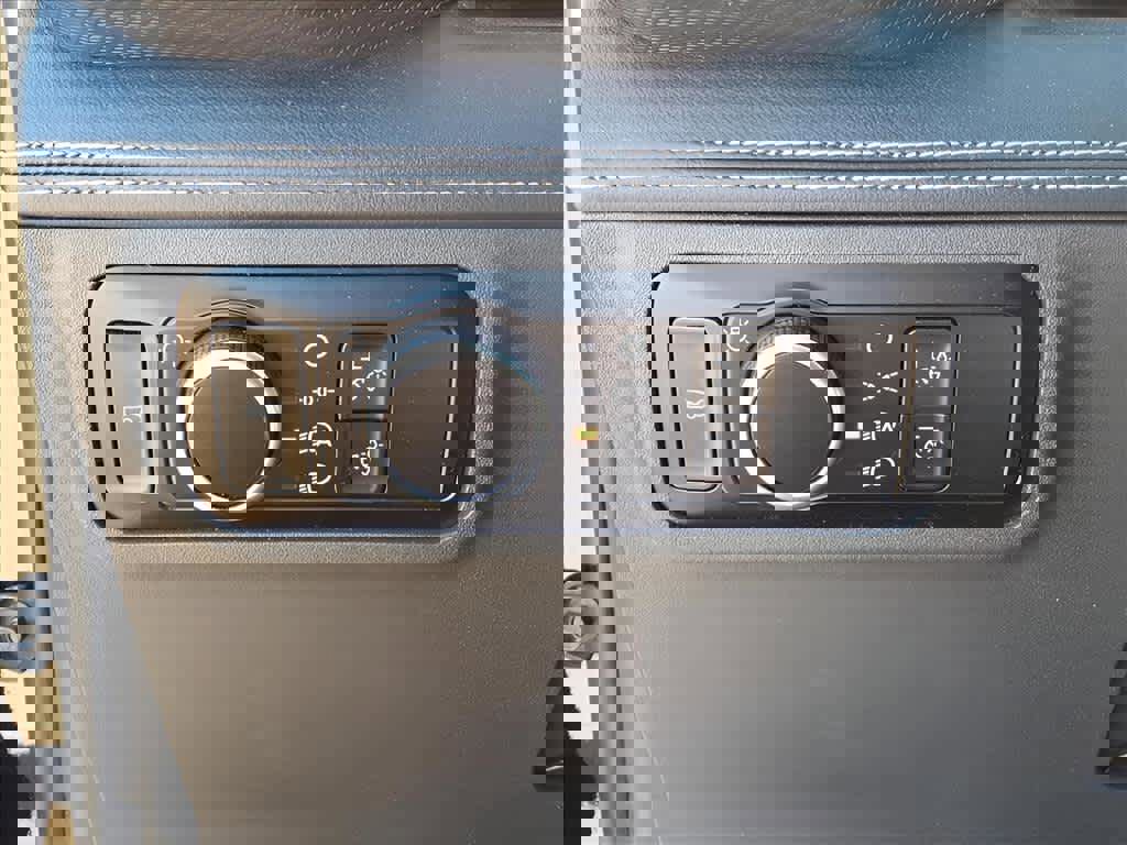 Used 2024 Ford Mustang GT Premium image 14