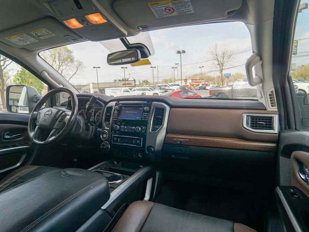Used 2017 Nissan Titan Platinum Reserve image 15