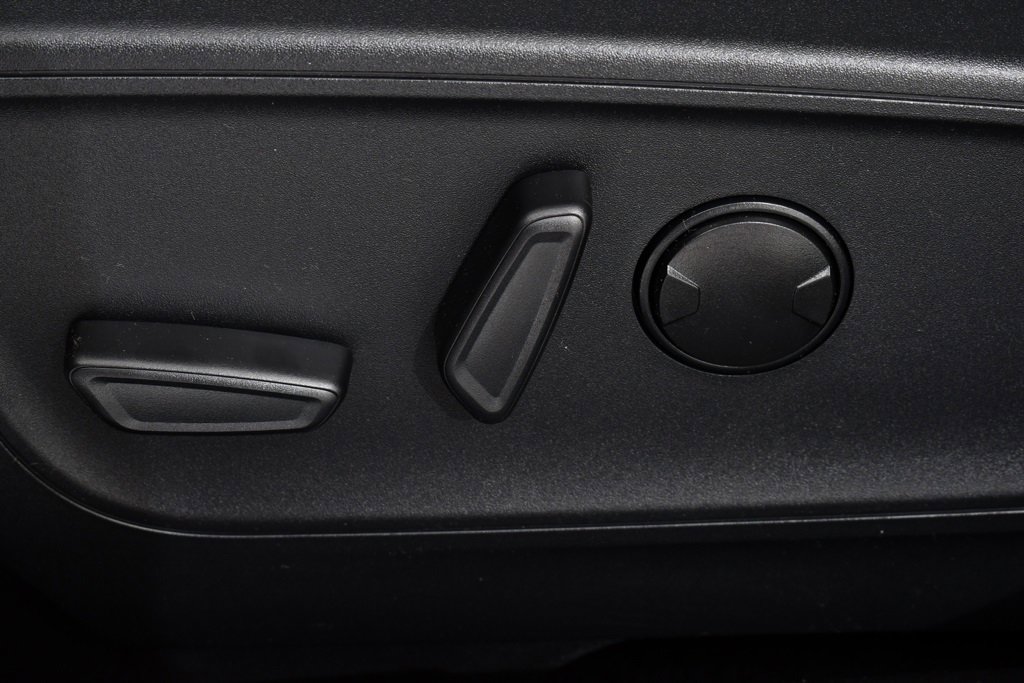 New 2025 Ford Escape ST-Line Elite w/ Tech Pack #1 image 14