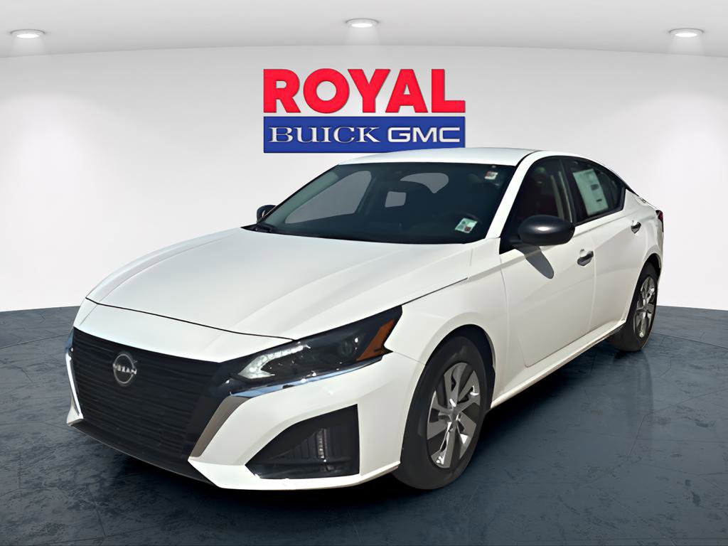 Used 2025 Nissan Altima 2.5 S image 3