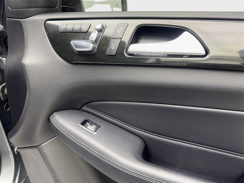 Used 2018 Mercedes-Benz GLS 450 4MATIC image 51