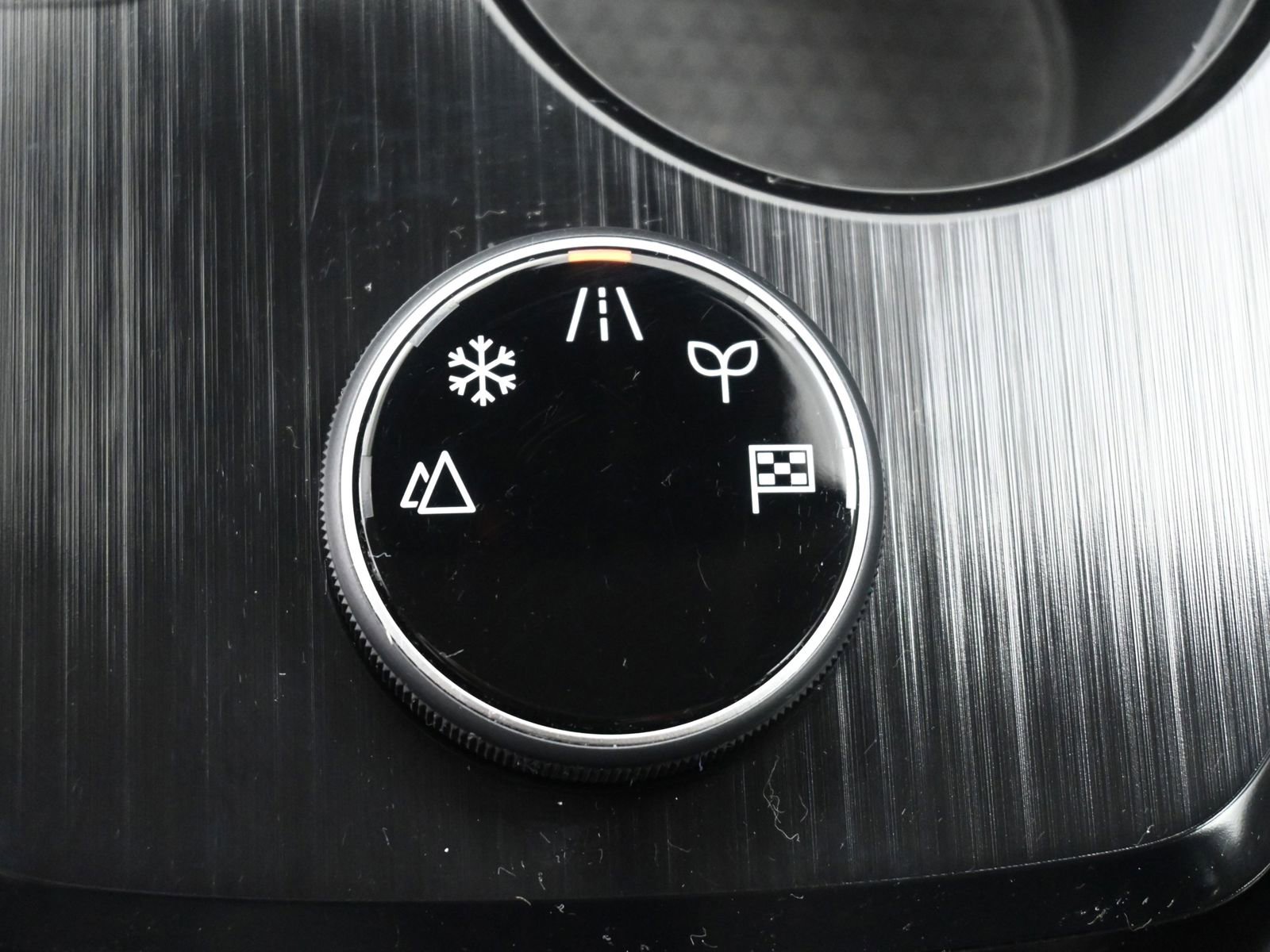 Used 2025 Nissan Rogue S image 17