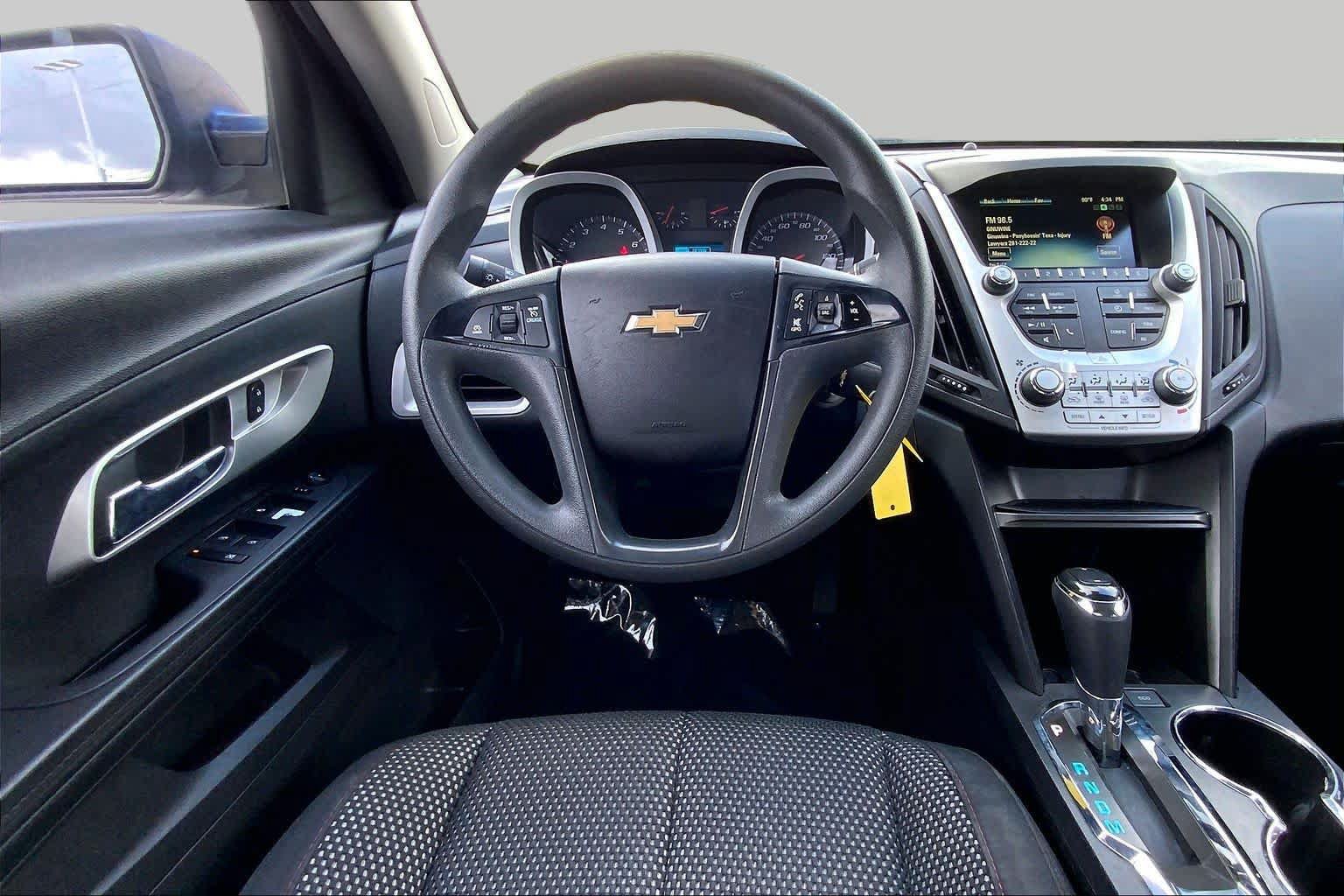 Used 2017 Chevrolet Equinox LS FWD image 6