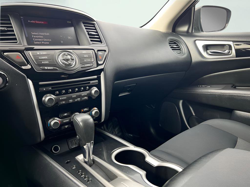 Used 2019 Nissan Pathfinder S image 42
