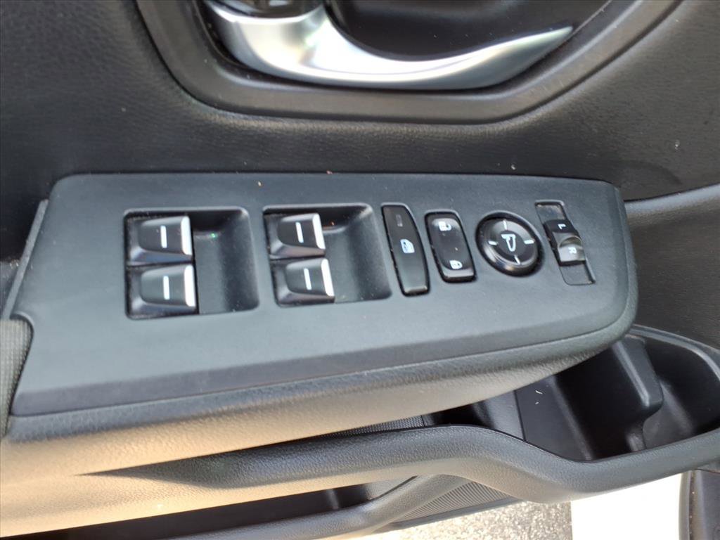 Used 2023 Honda Pilot Sport image 25