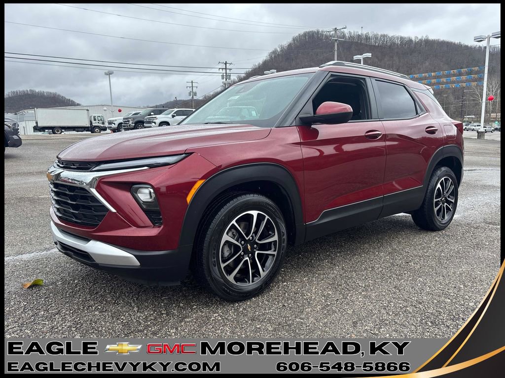 Used 2024 Chevrolet TrailBlazer LT FWD image 1