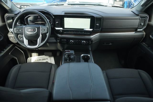 Used 2025 GMC Sierra 1500 Elevation w/ LPO, Elevation Black Package AWD/4WD image 20