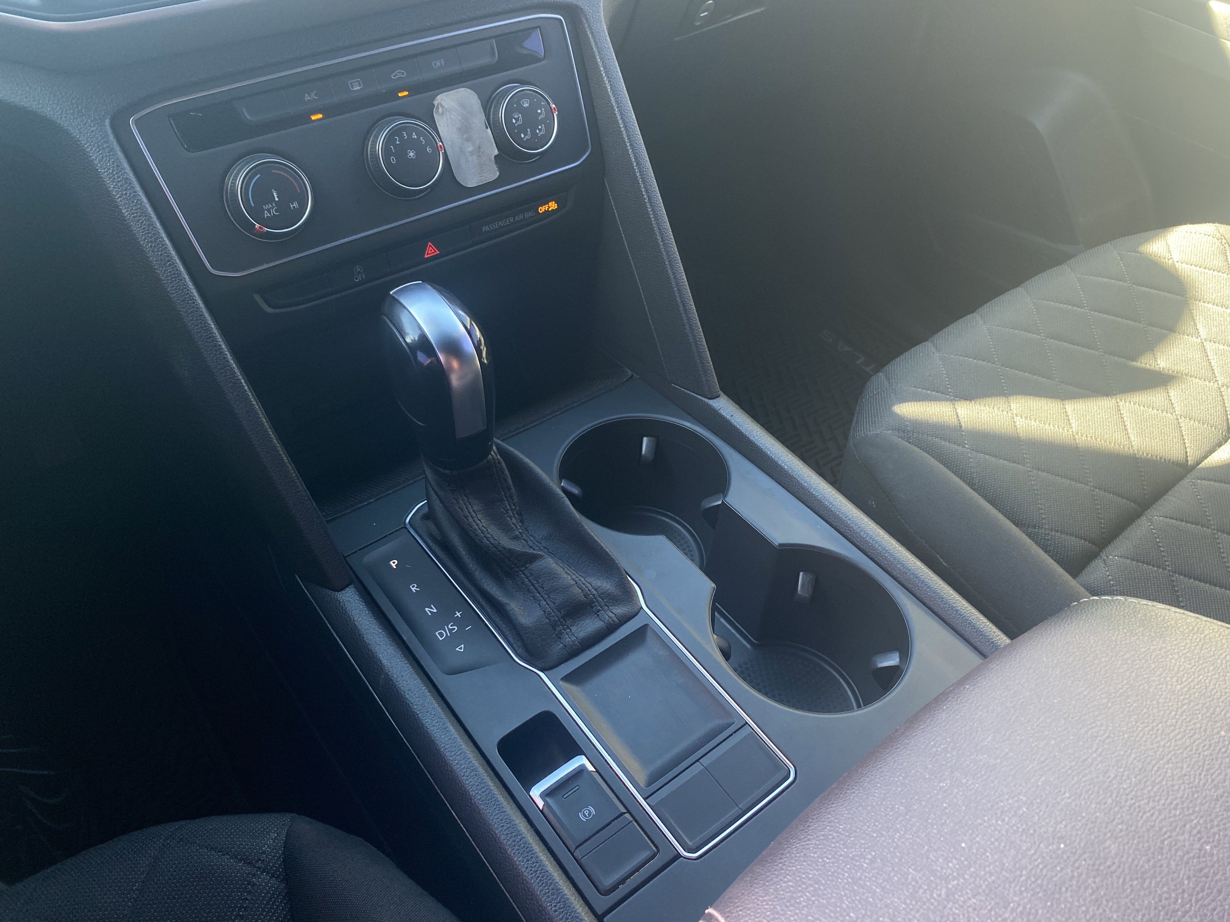 Used 2020 Volkswagen Atlas Cross Sport S image 12