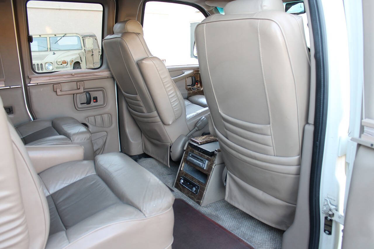 Used 2006 Chevrolet Express 1500 RWD image 44