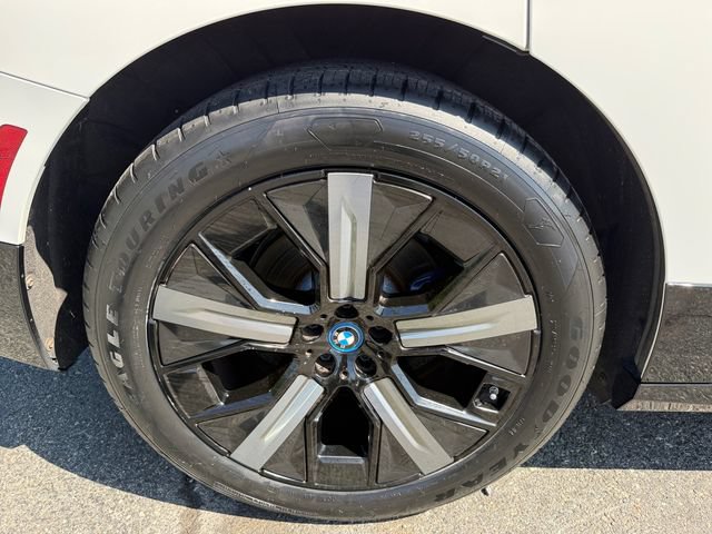Used 2023 BMW iX M60 w/ Executive Package AWD/4WD image 18