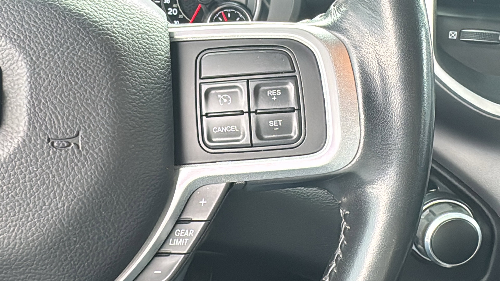 Used 2022 RAM 2500 Lone Star w/ Night Edition image 19