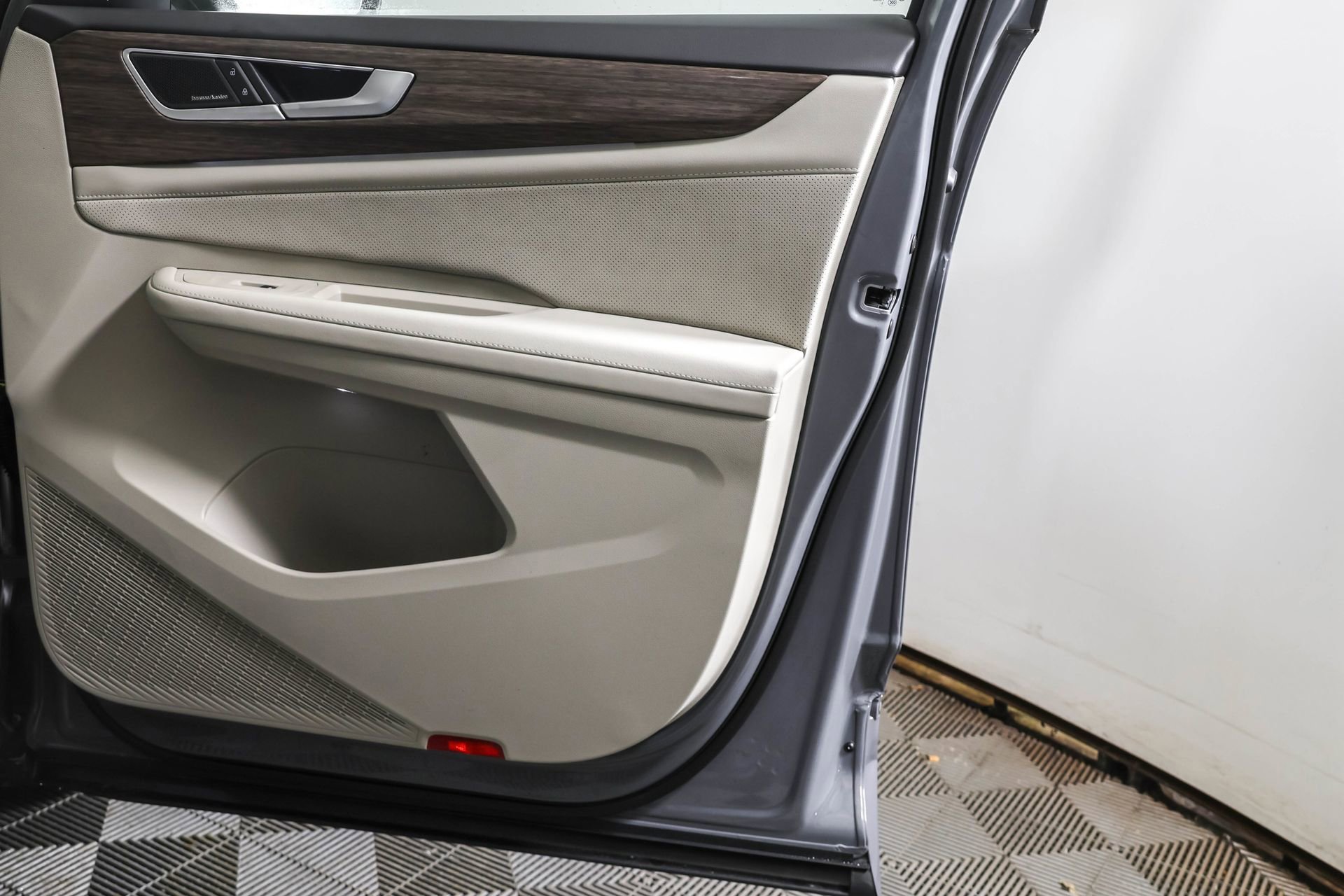 New 2026 Volkswagen Atlas SEL Premium R-Line image 48