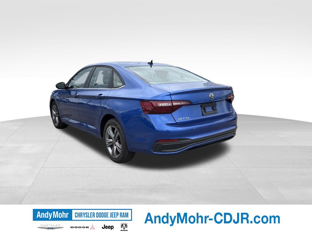 Used 2024 Volkswagen Jetta SE FWD image 5