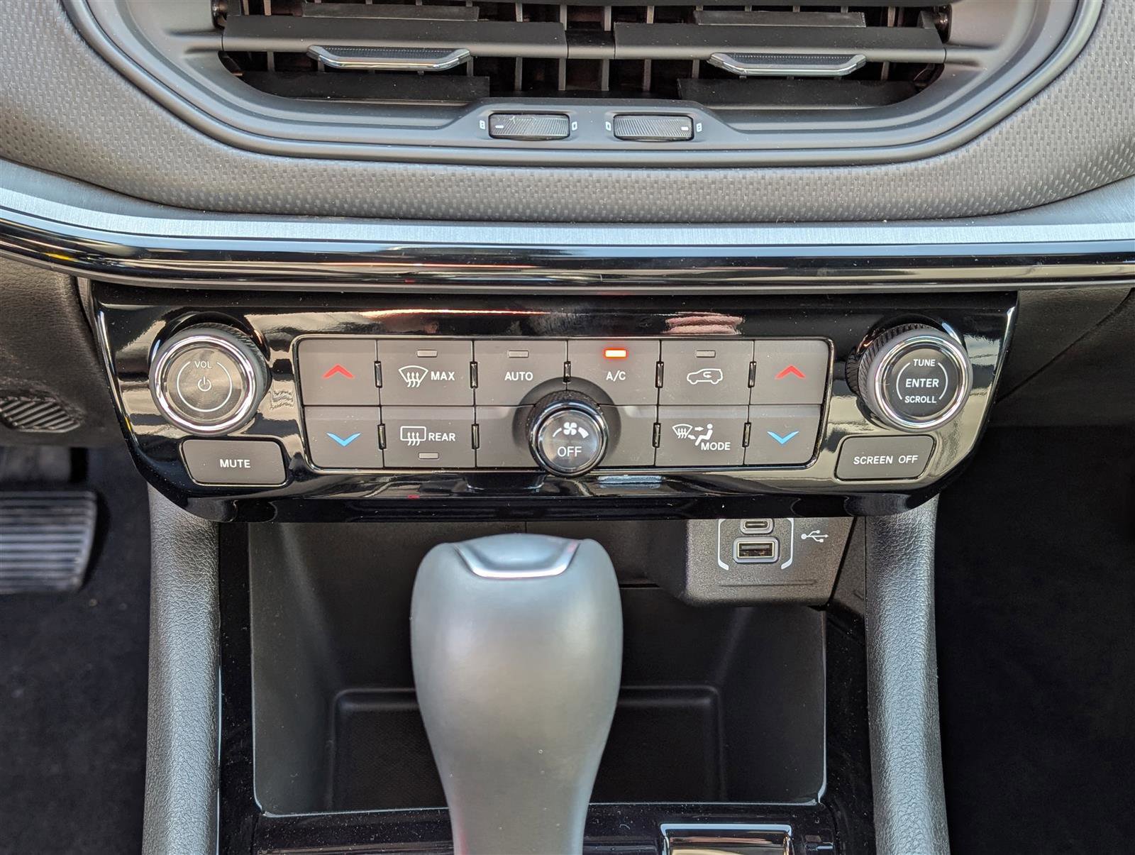 New 2025 Jeep Compass Limited w/ High Altitude Package image 21