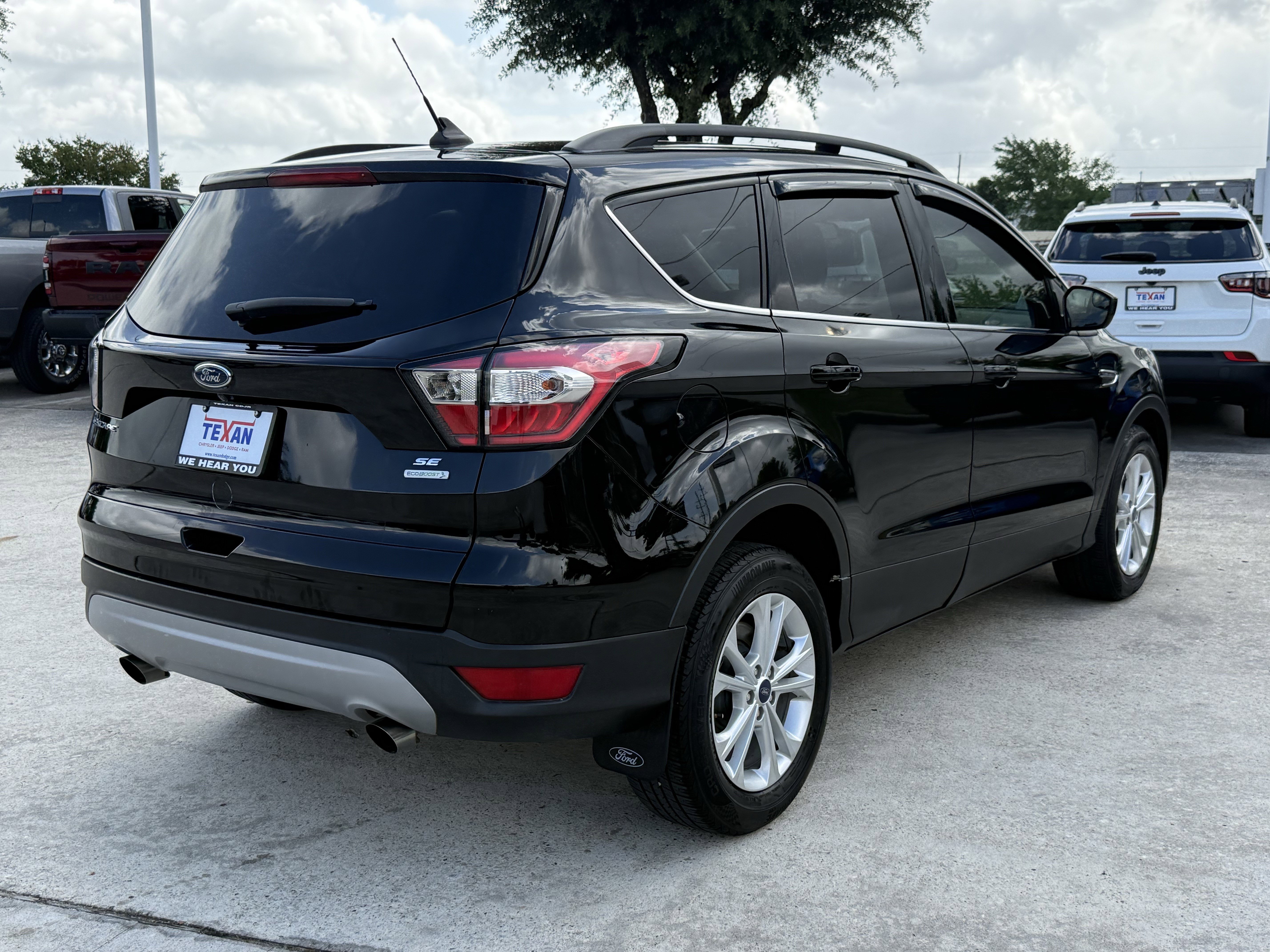 Used 2018 Ford Escape SE w/ SE Sync 3 Package FWD image 5