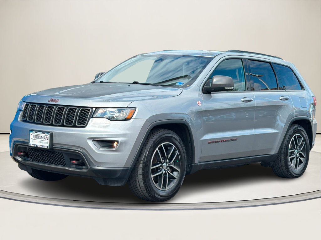 Used 2018 Jeep Grand Cherokee Trailhawk AWD/4WD image 2