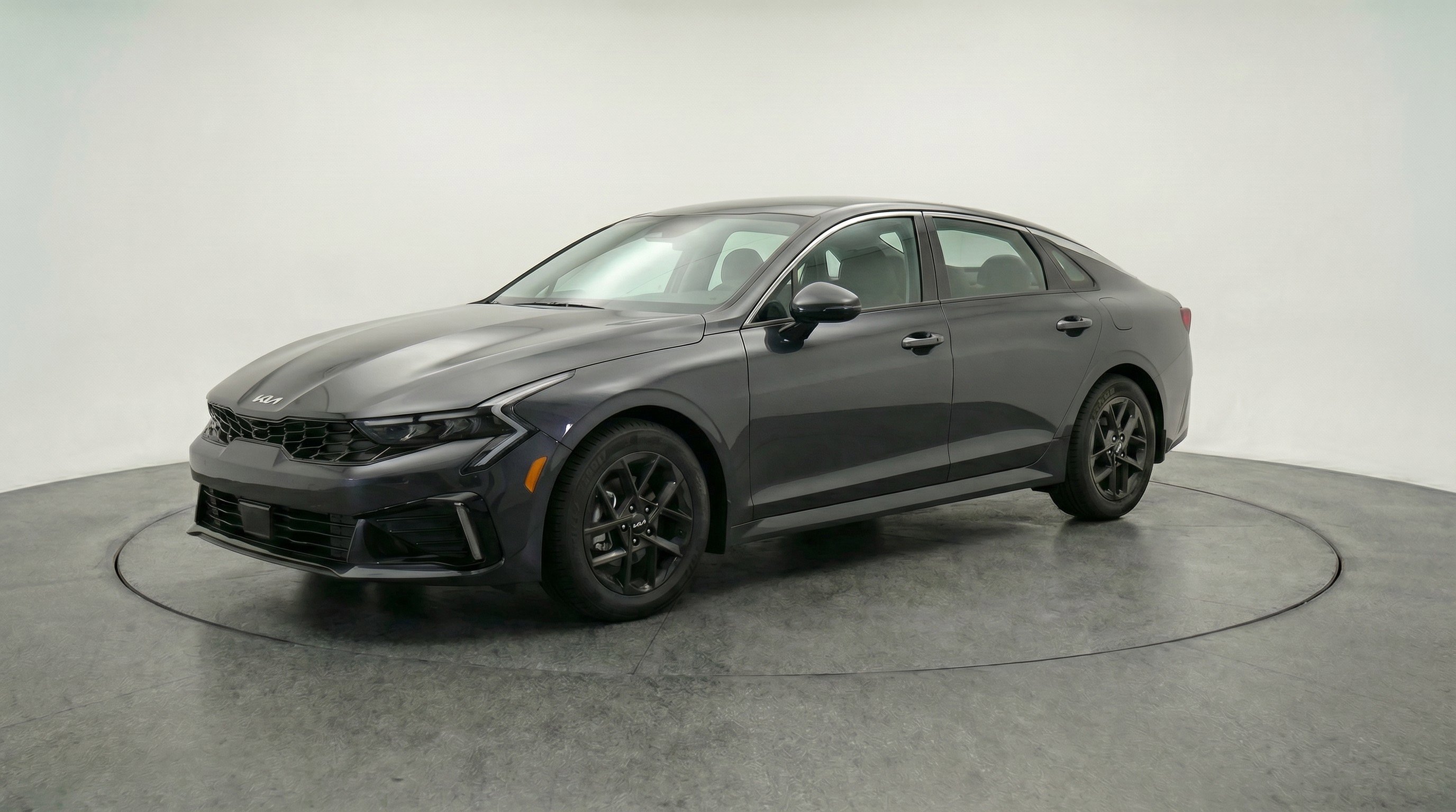 Used 2025 Kia K5 LXS FWD image 3