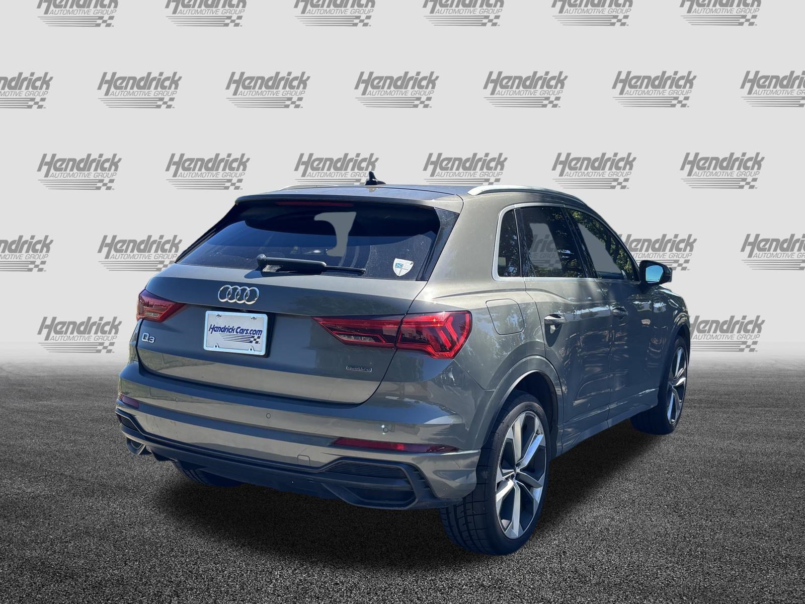 Used 2020 Audi Q3 2.0T Premium Plus w/ Premium Plus Package AWD/4WD image 11