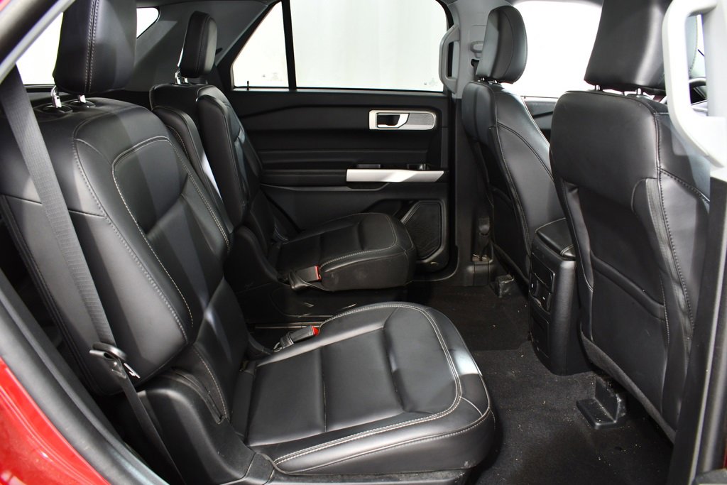 Used 2023 Ford Explorer XLT w/ Equipment Group 202A image 19