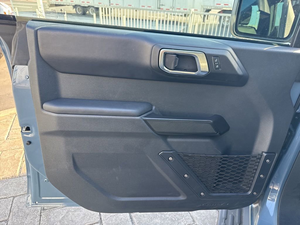 Used 2025 Ford Bronco Outer Banks image 12