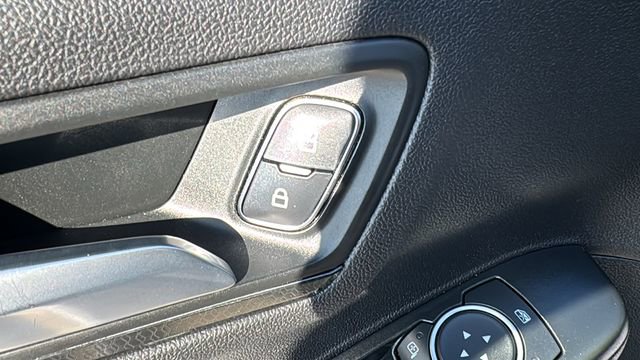 Certified 2022 Ford Escape SEL w/ SEL Stealth AWD Package image 11