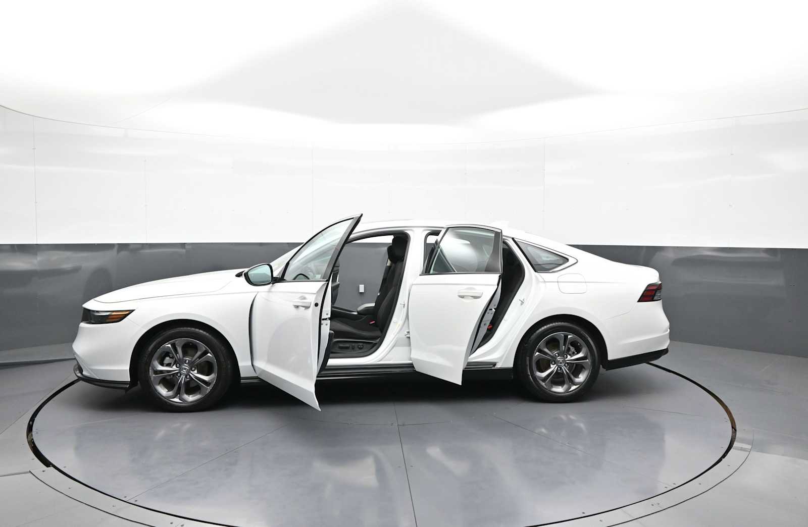 Certified 2024 Honda Accord EX image 42