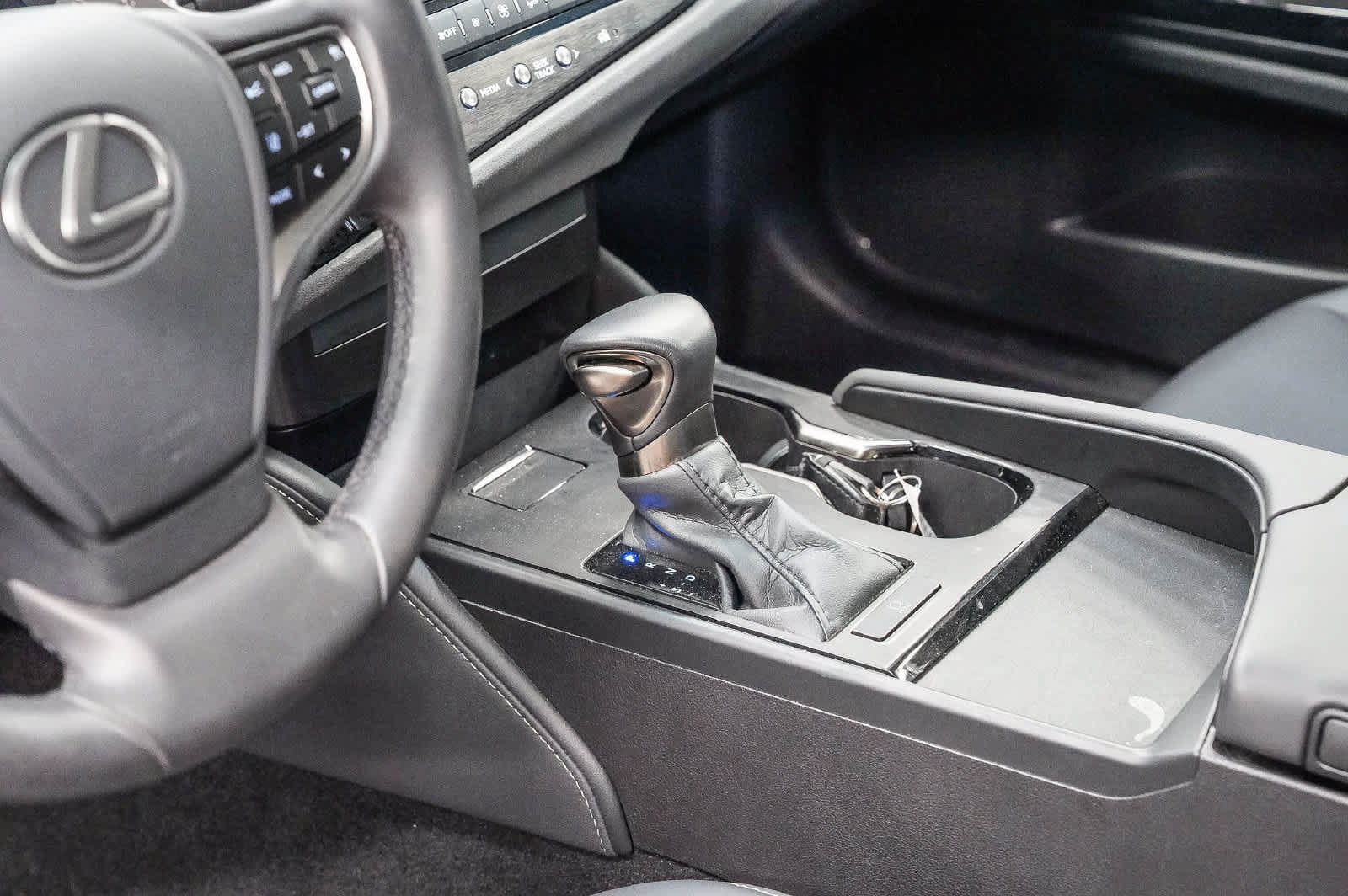 Used 2025 Lexus ES 350 w/ Accessory Package (Z2) FWD image 11